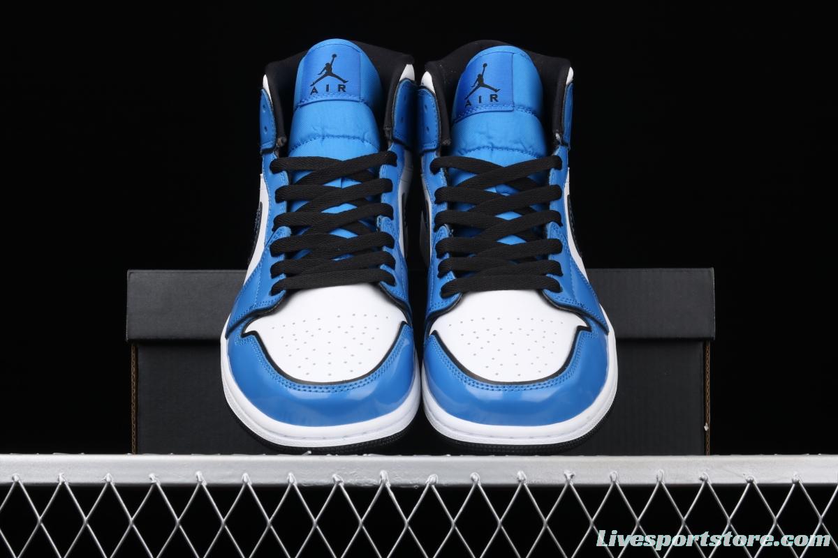 Air Jordan 1 Mid varnished leather white blue two-dimensional small lightning Zhongbang basketball shoes DD6834-402