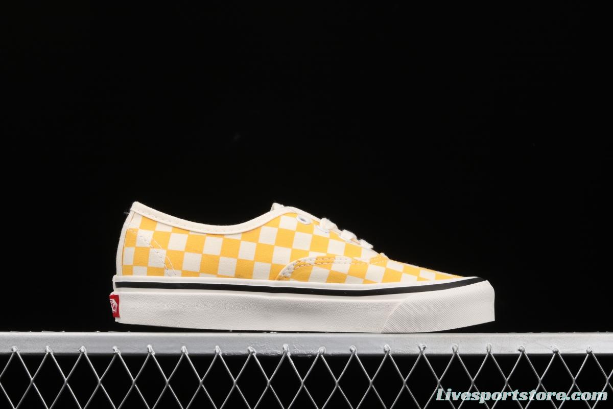 Vans Authentic classic Anna Heim orange checkerboard 4-hole low-edge high-end vulcanized skateboard shoes VN0A54F241P