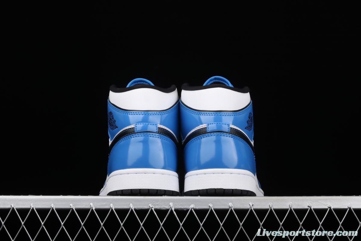 Air Jordan 1 Mid varnished leather white blue two-dimensional small lightning Zhongbang basketball shoes DD6834-402