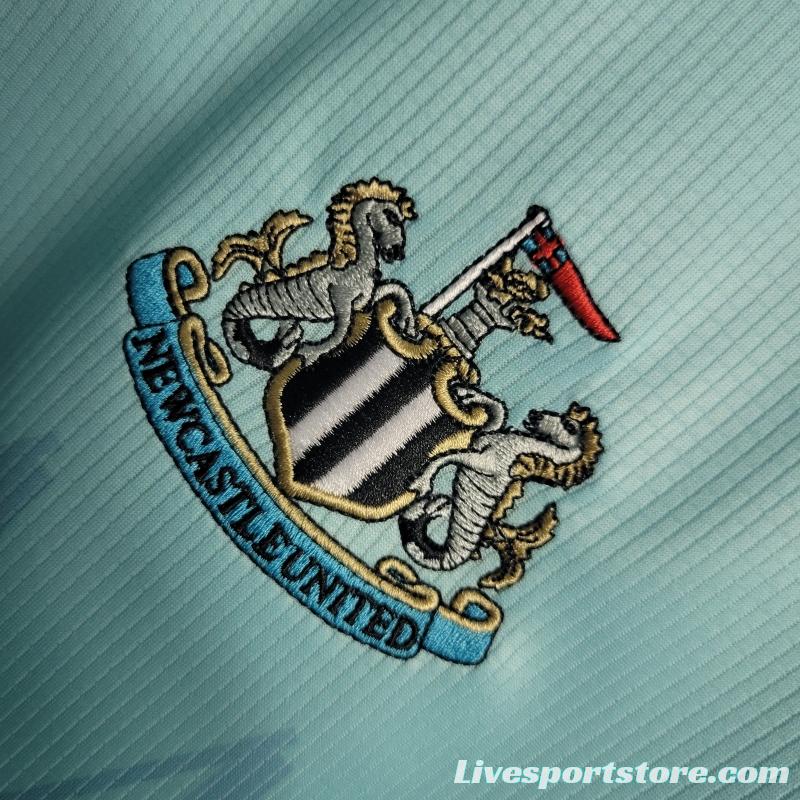 22/23 Newcastle United Pre-match Training Jersey