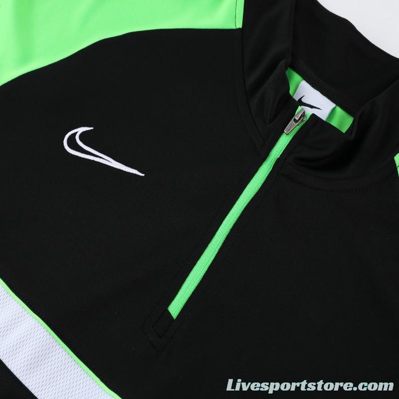 2023 NIKE Black Green Half Zipper Jacket +Pants